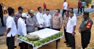 Sarawak ialah sebuah negeri di malaysia timur yang juga dikenali sebagai bumi kenyalang. Tingkatkan Ilmu Pengetahuan Lebih 30 Mahasiswa Calon Guru Bahasa Iban Sarawak Kunjungi Dan Berdiskusi Di Institut Dayakologi Kalimantan Review