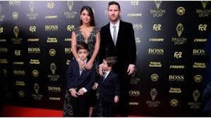 Barcelona forward lionel messi has left fans feeling disturbed after he locked lips with his wife antonela roccuzzo for a music video. Antonella Roccuzzo Latest News Information Updated On July 25 2021 Articles Updates On Antonella Roccuzzo Photos Videos Latestly