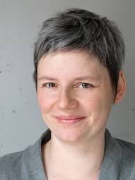 Entspannung, Körpererfahrung, Sanfte Bewegung an der Volkshochschule Berlin  Mitte