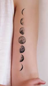 Celestial Cosmic Lunar Moon Phases Tattoo Idea Inspirerende Tatoeages Tatoeage Ideeen Maanfase Tatoeage