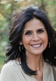 Debora Cobb's Instagram, Twitter & Facebook