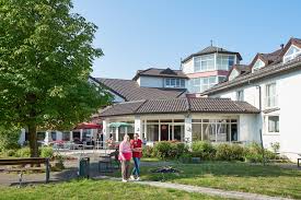 Efter samgåendet återinfördes det tidigare namnet götabanken på de bankkontor som kom från den del av rörelsen som varit. Turmhotel