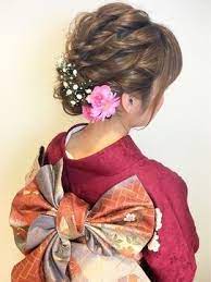 2021卒業式 袴に似合うロング髪型65選 アップ 編み込みなどアレンジ 動画 も yotsuba よつば 2021 成人式 髪型 アップ 髪型 アップ 成人式 髪型 編み込み