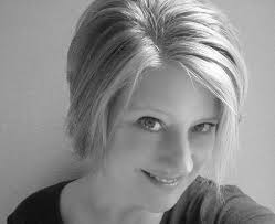 Amazon.com: Between These Lines eBook : Murgia, Jennifer: Kindle Store