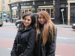‍⚕️general surgeon registrar & phd clinical research fellow @imperialcollege london ‍edinburgh '13 & cambridge '15 polyglot www.dramalina.com. Dr Amalina Bakri Is Currently Training To Become A Breast Oncoplastic Surgeon Lipstiq Com