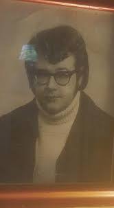 Hi mamas, does anyone know about prenups? My boyfriend wants me sign  prenups before marriage. But the problem is, he is a Mo lawyer. He does his  own prenups. And he found