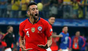 And currently plays for the chile national team. Real Betis Look To Fenerbahce S Mauricio Isla Football Espana