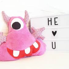 Das niedliche kuscheltier für babys ist für anfänger einfach zu nähen und ist mit den bändchen im rücken diy i flip plushie ohne nähmaschine aus socken einfach selber machen. Nahen Mit Kindern Tipps Fur Die Ersten Schritte An Der Nahmaschine