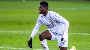 Weil ich leider meinen führerschein seit ein paar. Gladbach Bestatigt Breel Embolo Erhalt Nach Corona Verstoss Geldstrafe Die Ihn Empfindlich Trifft Sportbuzzer De