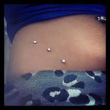 Pin By Mireya Stoica On Tattoos Piercings Hip Piercings Hip Piercing Cute Piercings