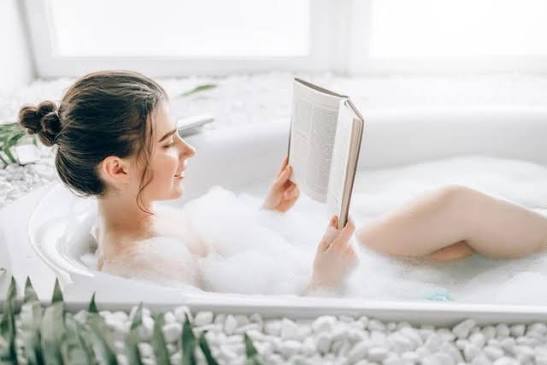 5 LƯU Ý KHI TẮM VÀO MÙA HÈ OI BỨC ĐỂ BẢO VỆ SỨC KHỎE