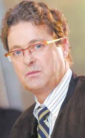 Revue de presse de la session de mai 2008 Presseschau der Maisession 2008 •  "Paulan" Roux vu par son propre… clan