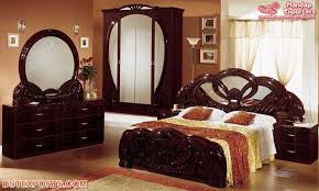 Find the best wooden bed designs for your bedroom. Vintage Teak Wood Bedroom Set For Home Mandap Exporters