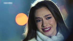 نسليهان أتاغول قصة حياة الممثلة التركية المشهورة بدور نيهان نجومي