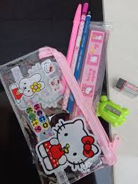 Korea yang lengkap dengan pena pensil penghapus kotak pensil dan alat mewarnai. 1 Paket Alat Tulis Lengkap Isi 7 Pcs Lazada Indonesia