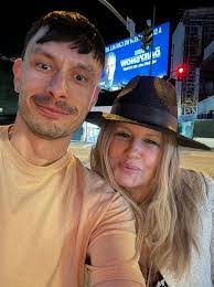 Lisa Welby's Instagram, Twitter & Facebook