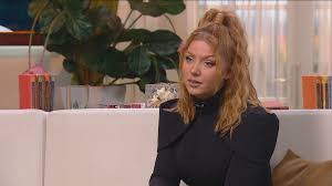 She first came to prominence in 2010 after winning the fifth season of the hungarian show megasztár. Tolvai Renit Uj Klipje Alapjan Kikialthatjuk A Magyar Jennifer Lopez Nek