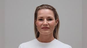 Barbara Henninger's Instagram, Twitter & Facebook