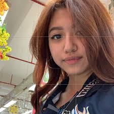 Alaina Vân Anh Pham (@gaidacbiet) • Instagram photos and videos