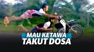 Artikel ini menyediakan kumpulan gambar lucu yang bisa melepas penat dan mengusir capek akan. Video Lucu 2018 Bikin Ngakak Download