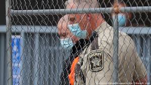 Floyd could be heard saying i can't breathe. the video can be hard to watch as is the testimony. Widerfahrt George Floyd Gerechtigkeit Amerika Die Aktuellsten Nachrichten Und Informationen Dw 08 03 2021