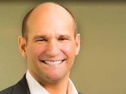 Daniel Follis's Instagram, Twitter & Facebook