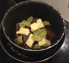Crumble Sale Et Roses Des Sables Au Beurre De Cannabis Alchimiaweb