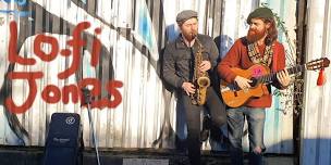O dan y sêr gyda Elliw Jones, Lo-fi Jones a Gwilym Bowen Rhys