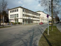 Firmenbeschreibung seit 21 jahren belegt die sparda bank den ersten platz im bereich kundenzufriedenheit. Sparda Bank Ostbayern Zentrale Regensburg Aufstockung Architekturwerkstatt Hanke