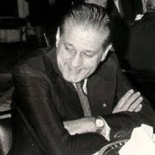 Ese día triste, hace 21 años, la sociedad argentina no salía del shock y el desconcierto de haber perdido a un genio de buen corazón. Rene Geronimo Favaloro Net Worth Doctor