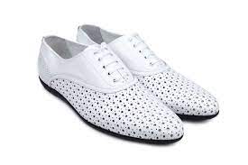 This list of the top men's shoe designers includes many of the most recognizable names in the fashion industry. Famous Shoe Brands List Fashionhance