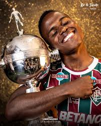 Sentimentos encontrados, tristeza e bronca sim, mas gratidão e orgulho  falam mais alto. Jhon Arias é um desses jogadores que marcam gerações.  Chegou sem holofotes mas está saindo como um dos maiores