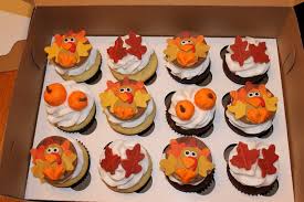 The traditional colors for thanksgiving. Thanksgiving Cupcakes Cakecentral Com