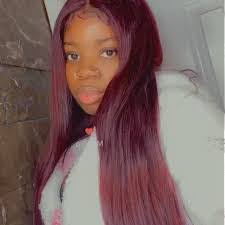 Melanie Oneal's Instagram, Twitter & Facebook