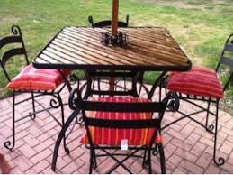 Pebble Path No Need To Toss That Shattered Glass Patio Table Patio Table Makeover Patio Furniture Makeover Patio Table Redo Patio Table Top