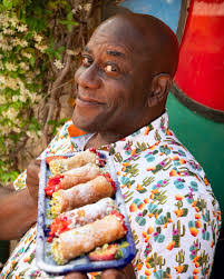 Maxine Clifford's Instagram, Twitter & Facebook