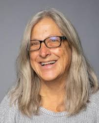 Linda Reeder's Instagram, Twitter & Facebook