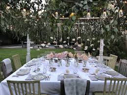 Having a formal table setting for a dinner party at home may make your guests feel a bit uncomfortable. How To Set An Outdoor Table