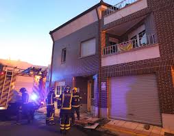 Augustine, fl en la parte inferior de las páginas con los resultados de búsqueda, si está solo se necesitan dos clics. Los Bomberos De Palencia Sofocan Un Incendio En Una Casa De Venta De Banos El Norte De Castilla