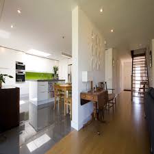 Ruang tamu adalah salah satu bagian penting dari rumah. 12 Desain Dinding Pembatas Ruangan Unik Homify