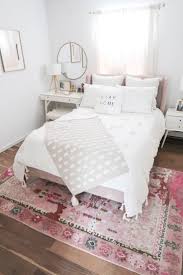 Bedroom Makeover Reveal Money Can Buy Lipstick Yatak Odasi Mobilyalari Kucuk Oda Tasarimi Yatak Odasi Ic Mekan