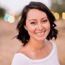 Evangeline Bennett's Instagram, Twitter & Facebook