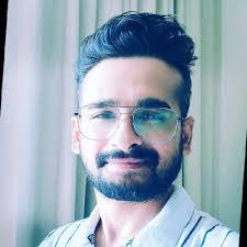 Aayushi Gaur's Instagram, Twitter & Facebook