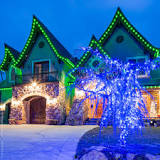 Outdoor Christmas Lights Ideas For The Roof