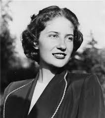 Ella Pollard's Instagram, Twitter & Facebook