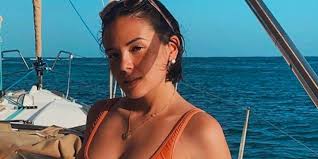 Agathe auproux, née le 17 octobre 1991 à guéret (creuse), est une journaliste de télévision française. Agathe Auproux Bronzee Et Sans Make Up Elle Se Devoile Sur Instagram Mce Tv