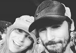 A atriz espera um filho de francisco roldão cruz, com quem casou em 2018. Benedita Pereira Ja Nao Esconde O Namorado Francisco Roldao Da Cruz Flashes Flash
