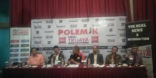 Indonesia juga mengalami seperti yang dialami oleh sebagian besar negara berkembang lainnya, meskipun tidak secara kelembagaan hukum ekonomi yang kuat jika merujuk kepada pendapat dari prof. Cara Pemerintah Pertahankan Pertumbuhan Ekonomi Di Tengah Wabah Corona