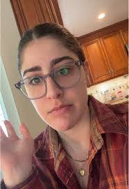 Melissa Dube's Instagram, Twitter & Facebook