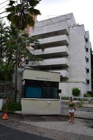 Varios asaltantes armados intentaron entrar en él después del ataque. Edificio Monaco Conheca O Local De Atentado Contra A Familia De Pablo Escobar Mundo Sem Fim